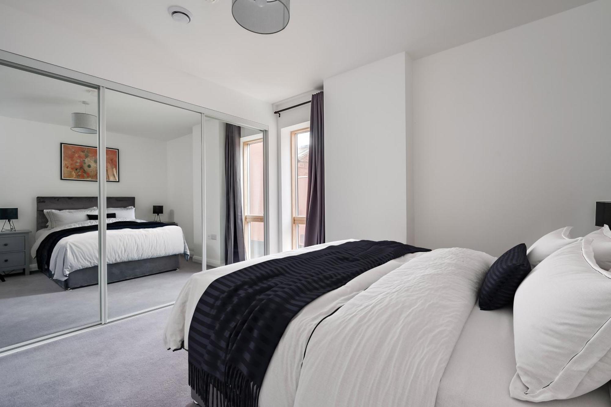 Premium Corporate & Family-friendly In *