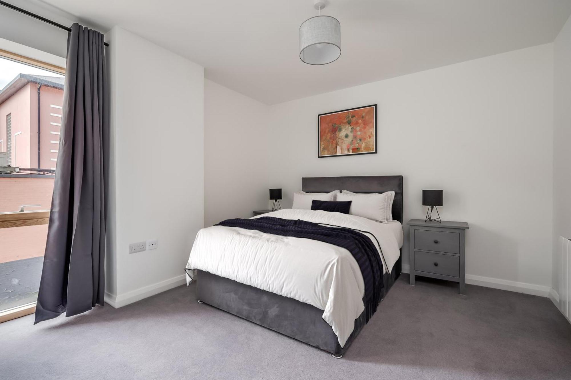 Premium Corporate & Family-friendly In *